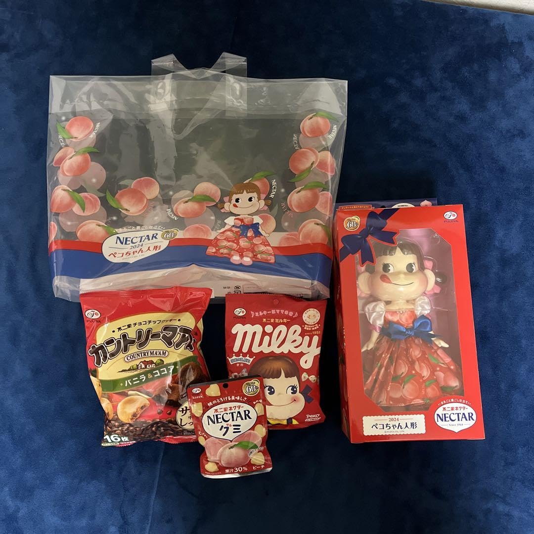 Amazon.co.jp: 不二家ネクター ペコちゃん人形2024 セブンイレブン限定